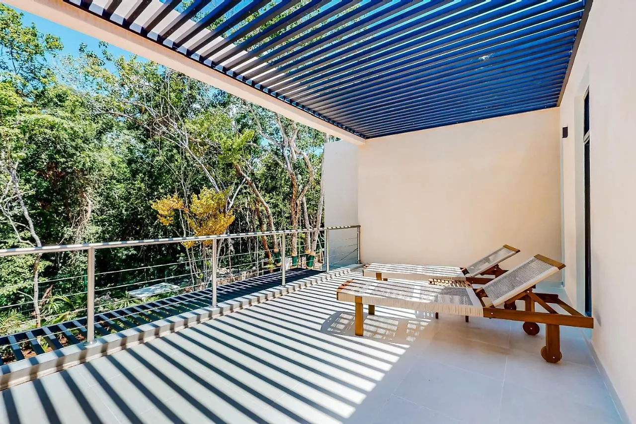 Paradise Awaits @ Tao Edena 32 Tulum 0*,